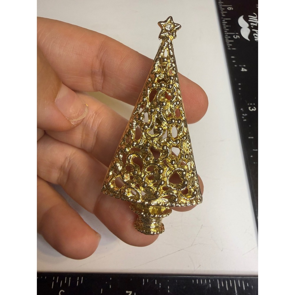 Gold Tone Christmas Tree Brooch Rhinestone Star Filigree Holiday Pin 2.75 Inch